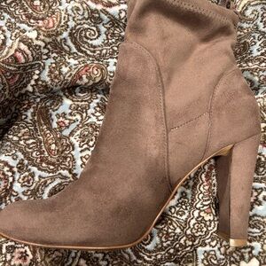 Suede boots size 6.5